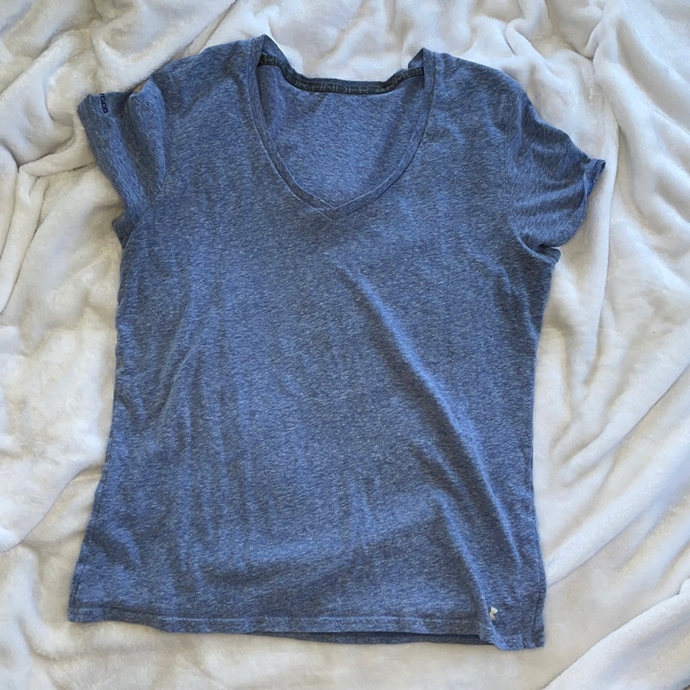 Under Armour tshirt